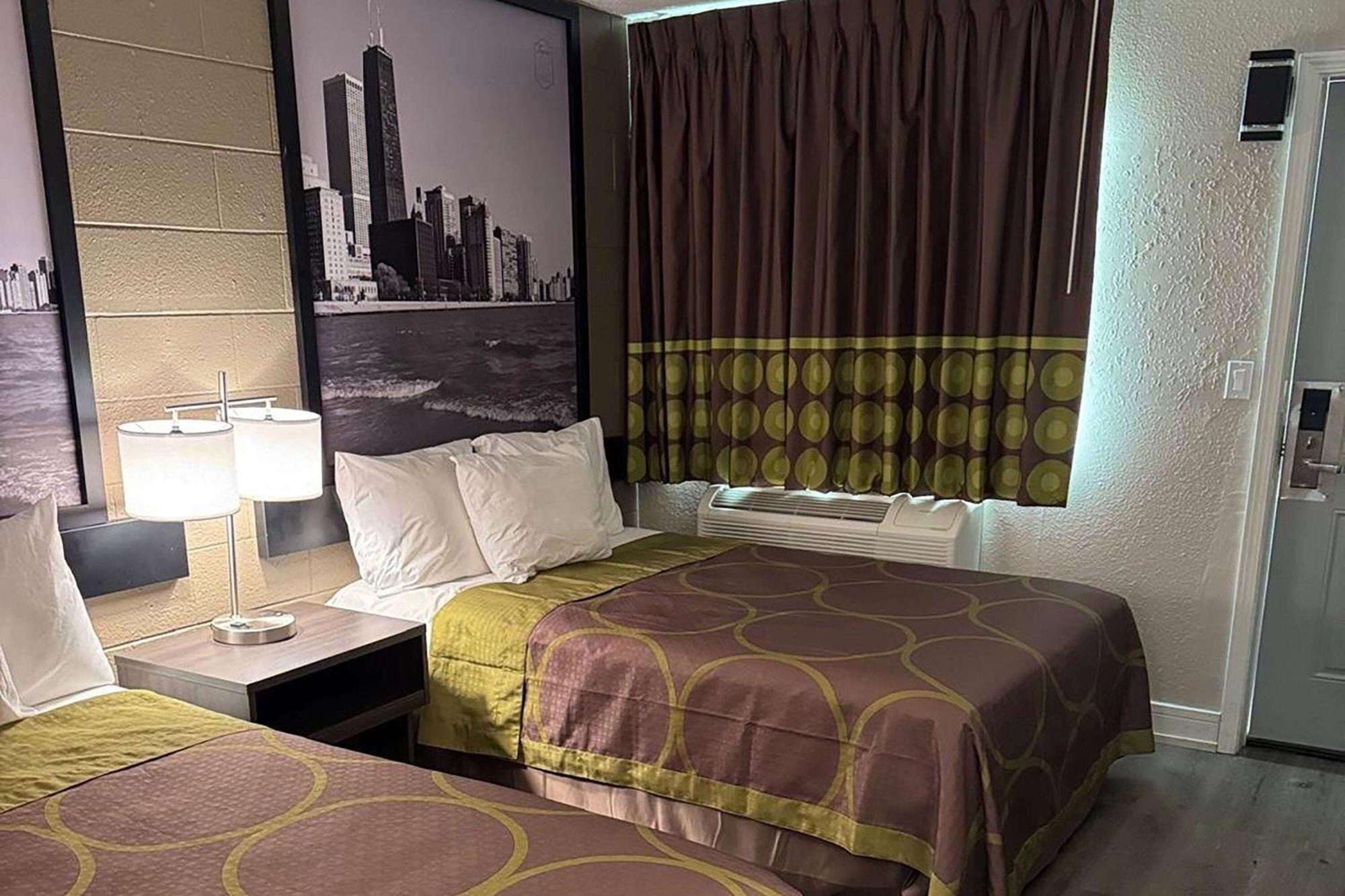 Super 8 By Wyndham Rockford South Hotel Kültér fotó